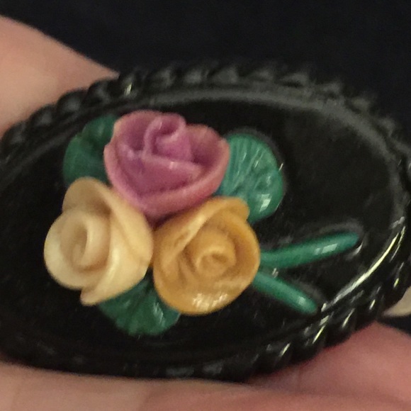 Black enamel small brooch - Picture 3 of 4